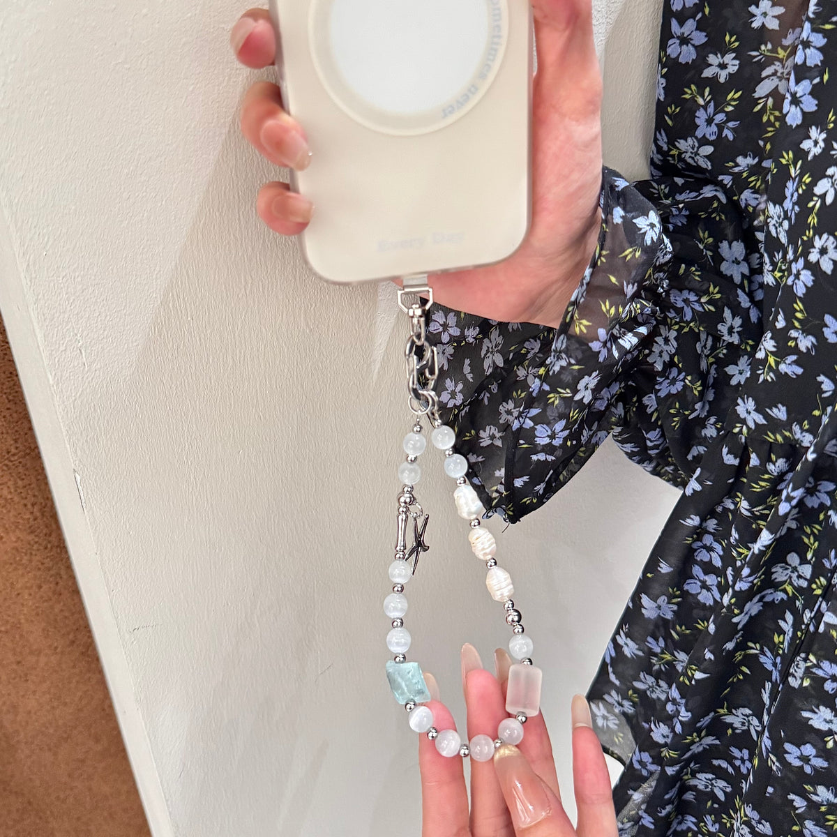 Pearl Shore Phone Wristlet