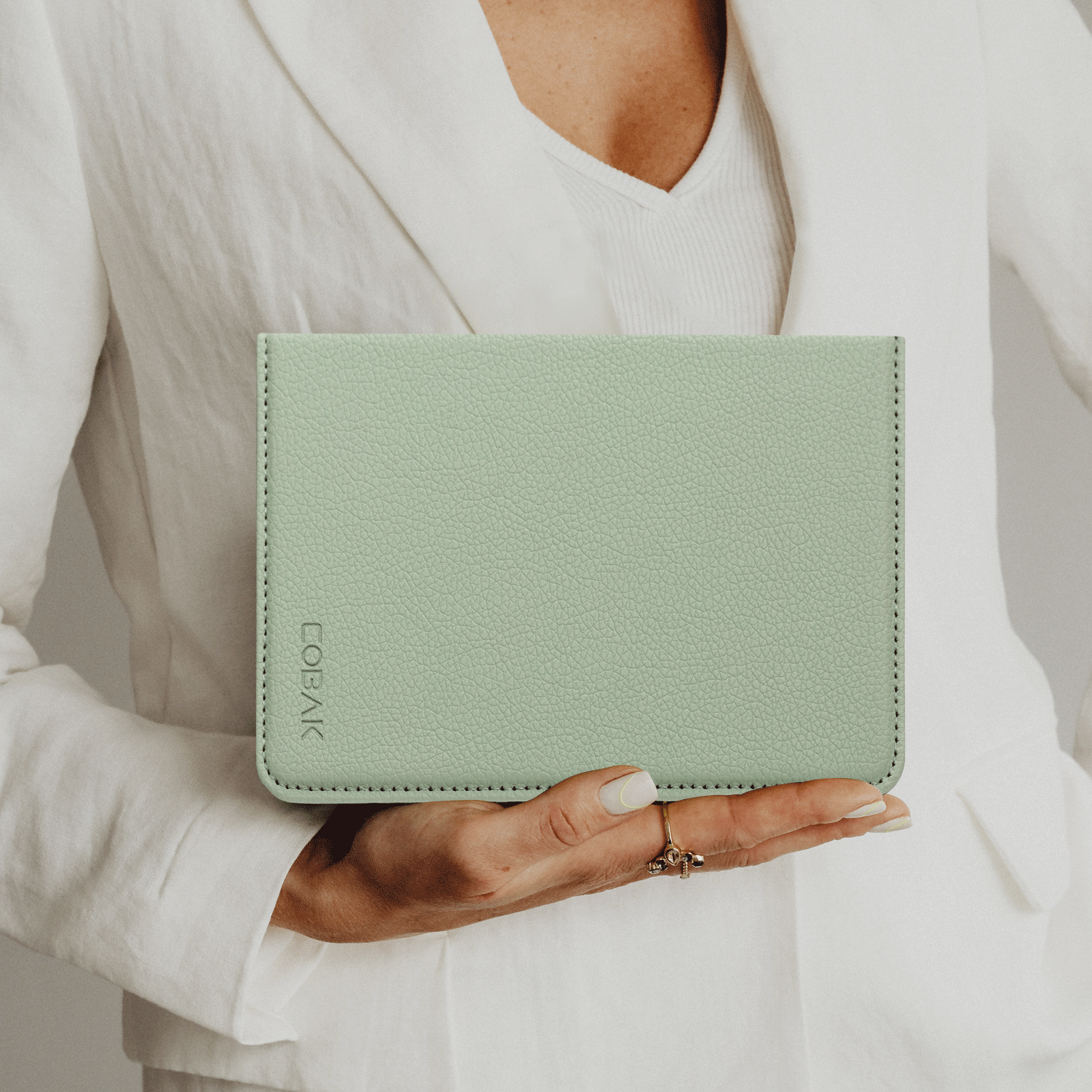 Kindle (2022/2024 6 Inch) Wireless Charging Case#Color_Sage Green