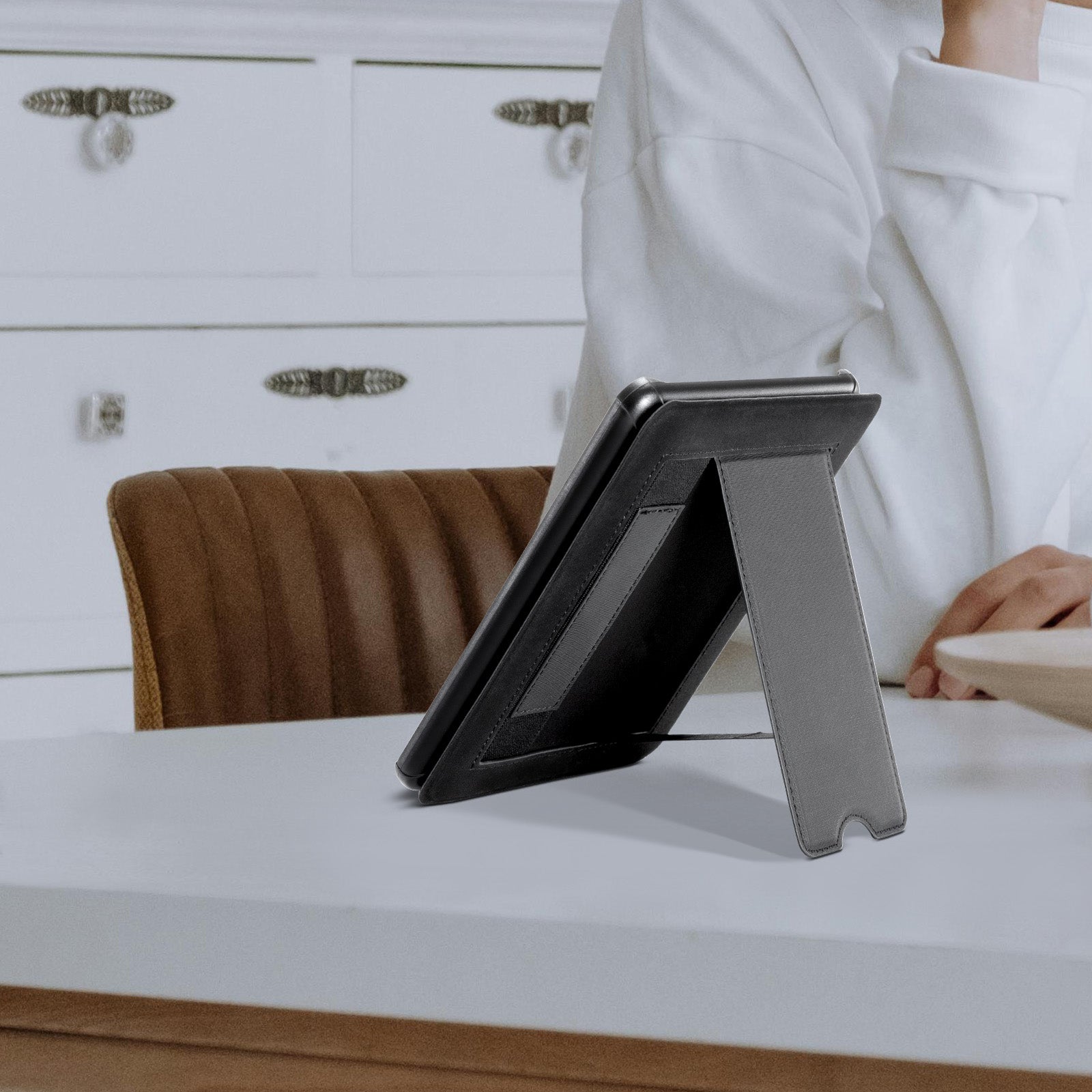 Kindle Paper White 6th-Stand Voltage Case#Color_Black