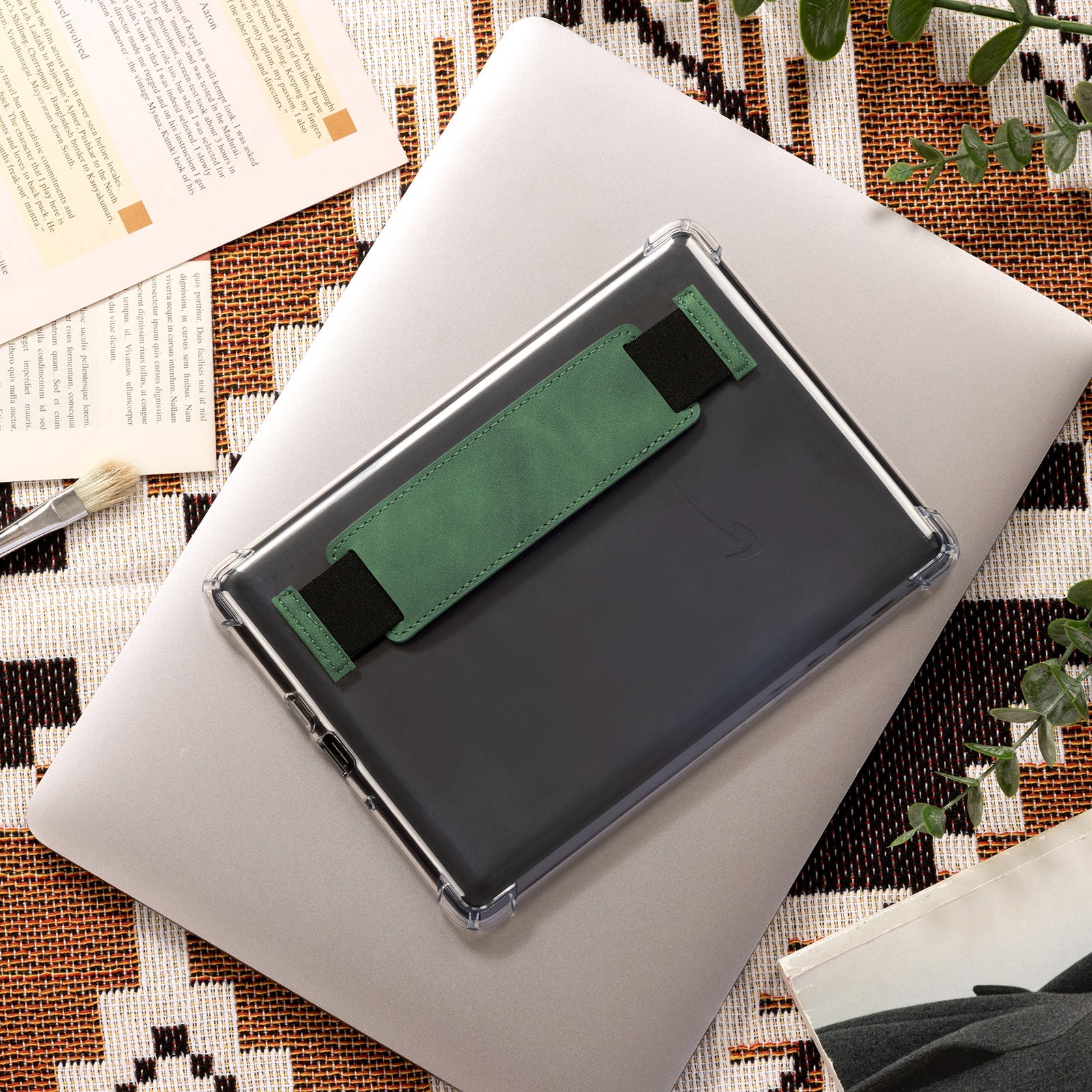 Kindle Paperwhite 12th Gen (2024 7 inch) Clear with Hand Strap Case#Color_Emerald Green