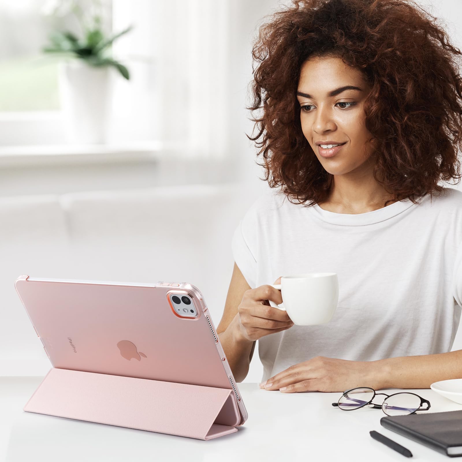 iPad Pro 11 Inch (2024) Slim Magnetic Case With Hard Back Stand#Color_Pink